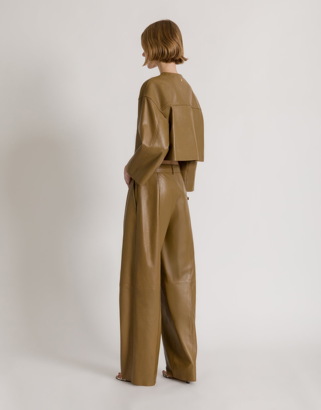 Pantalón ancho de piel suave con logo AF Green Alberta Ferretti Boutique Online 3