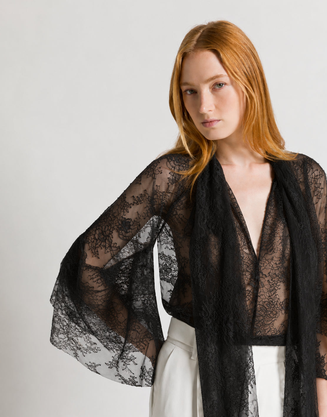 Blusa in pizzo Nero Alberta Ferretti Boutique Online 4