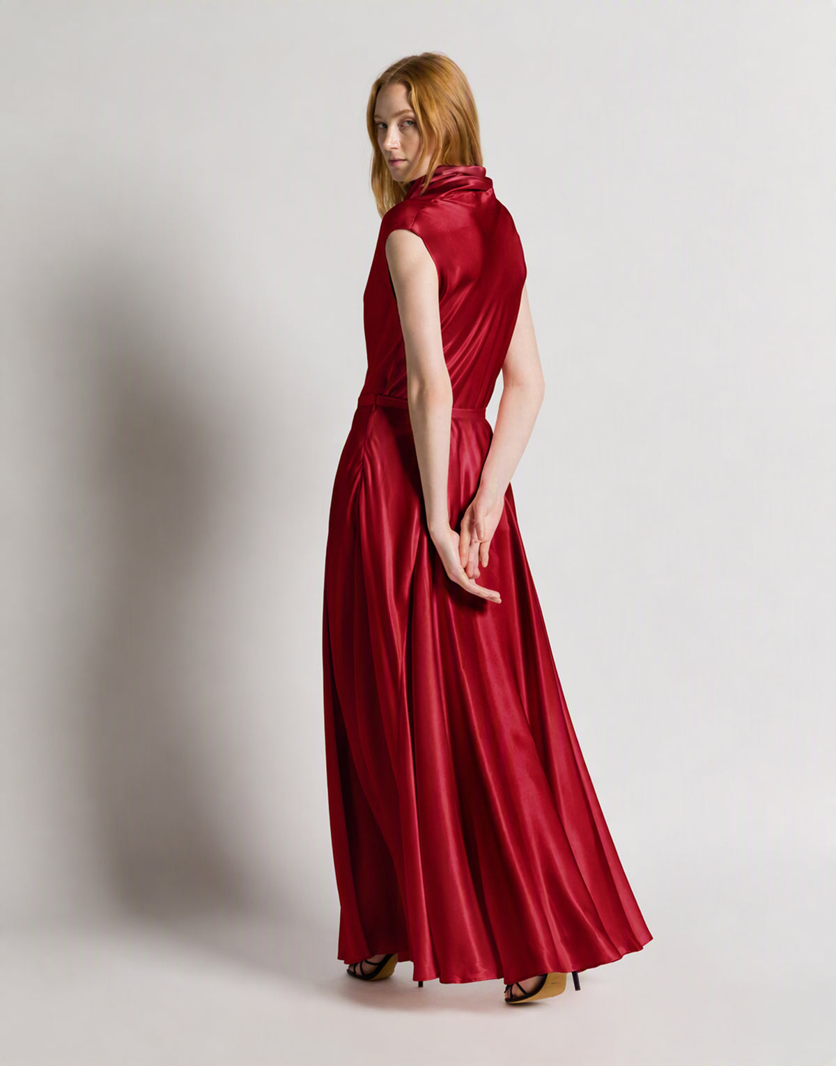 Top sans manches en satin avec détail rose Rouge Alberta Ferretti Boutique Online 3