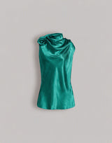 Sleeveless top in satin with rose detail
