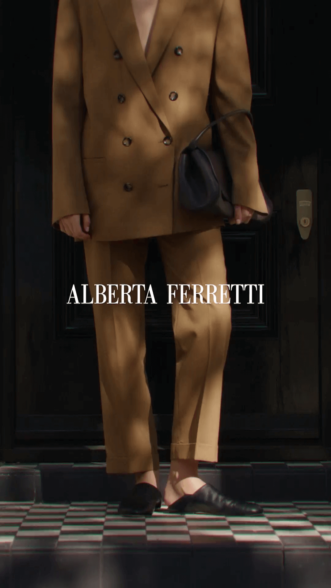 Alberta Ferretti: Timeless Elegance & Contemporary Style